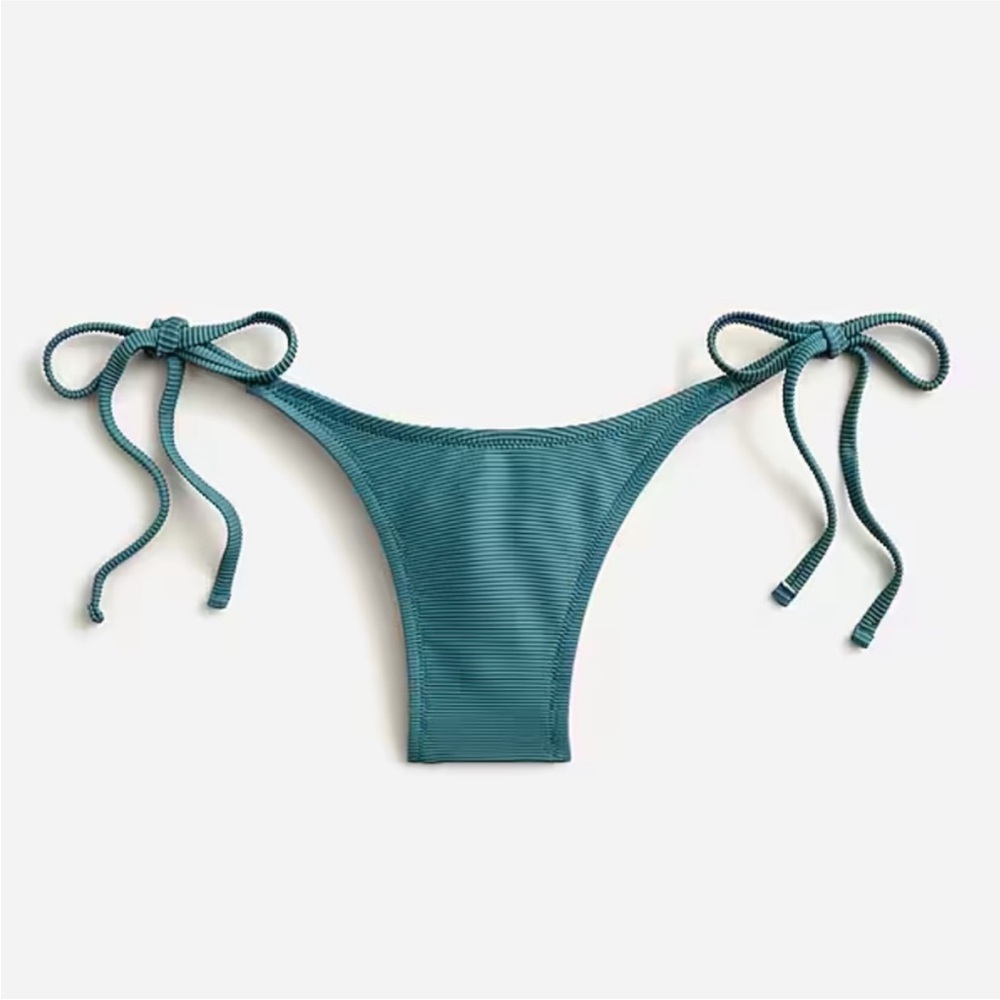 Ribbed curved-waist cheeky string bikini bottom - Size M - NWT
